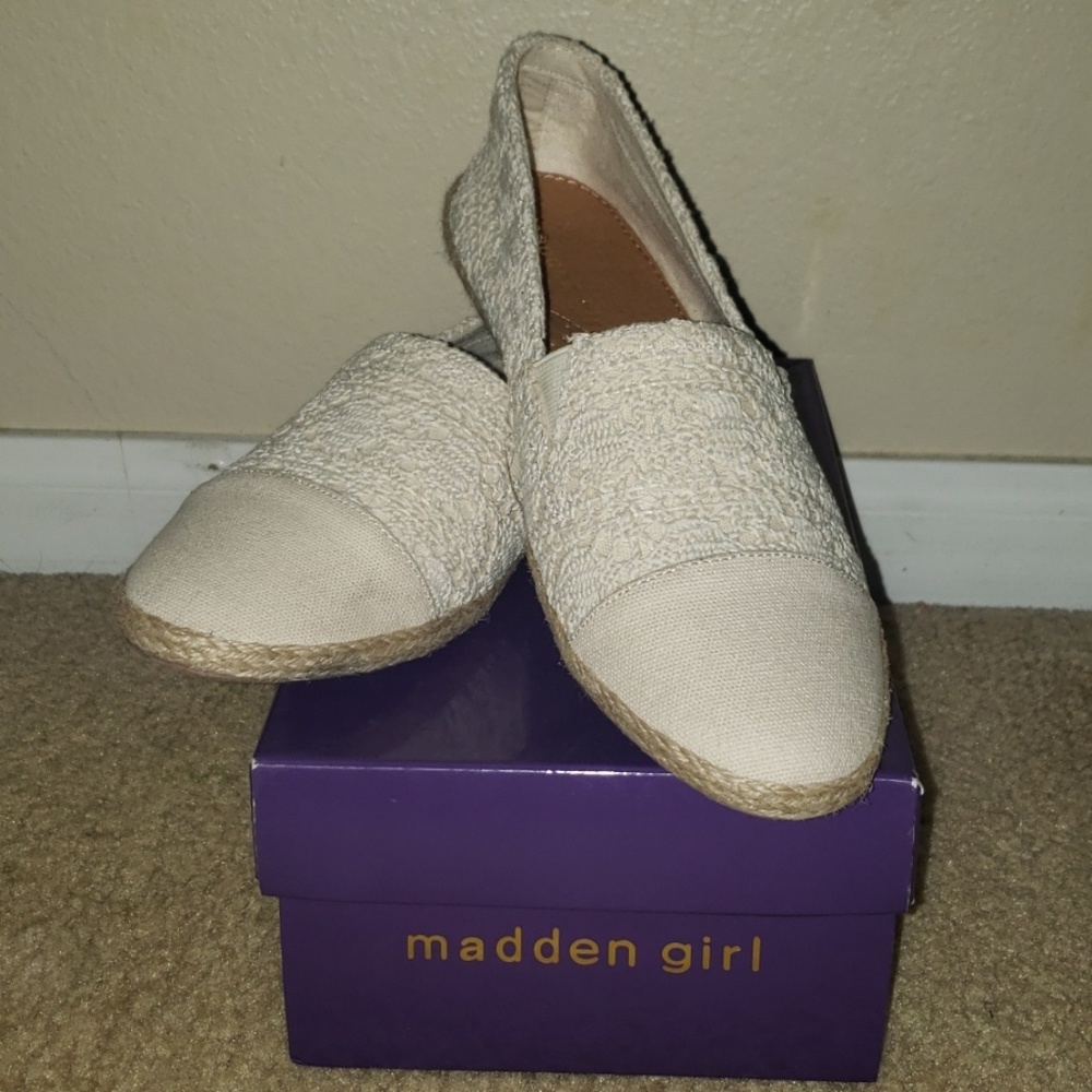 Madden Girl Flats
